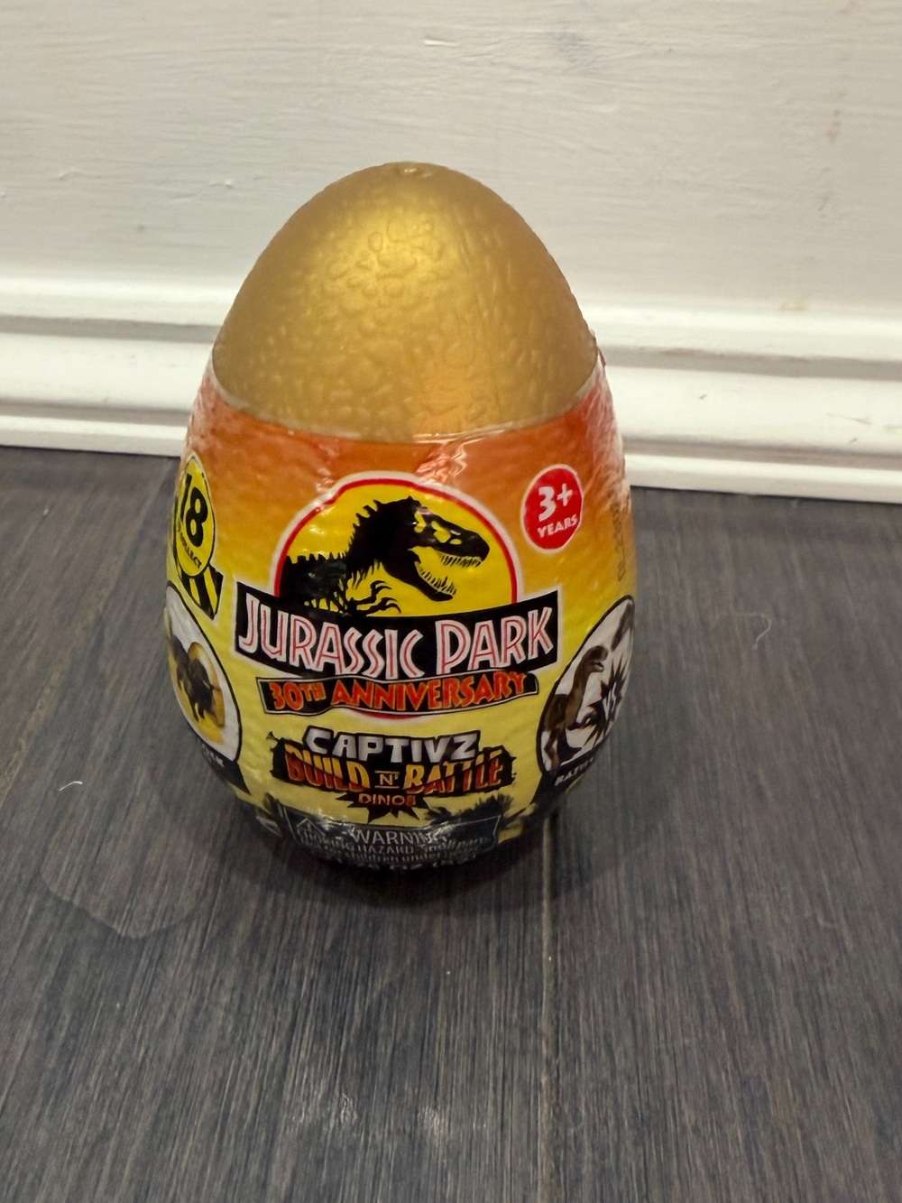 NWT Jurassic Park 30th Anniversary Captivz Gold Surprise Egg Toy Dinosaur